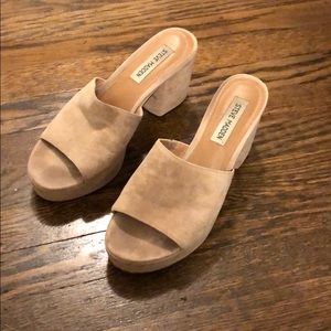 Heeled mules - nude